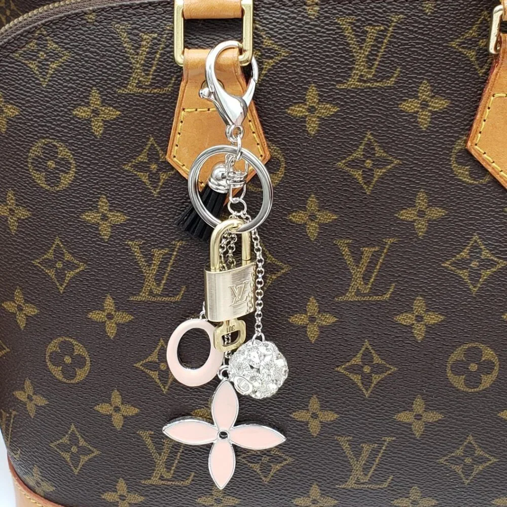 LV Gold Padlock & Key 🔒 Authentic Louis Vuitton Bag Unbranded Flower Charm